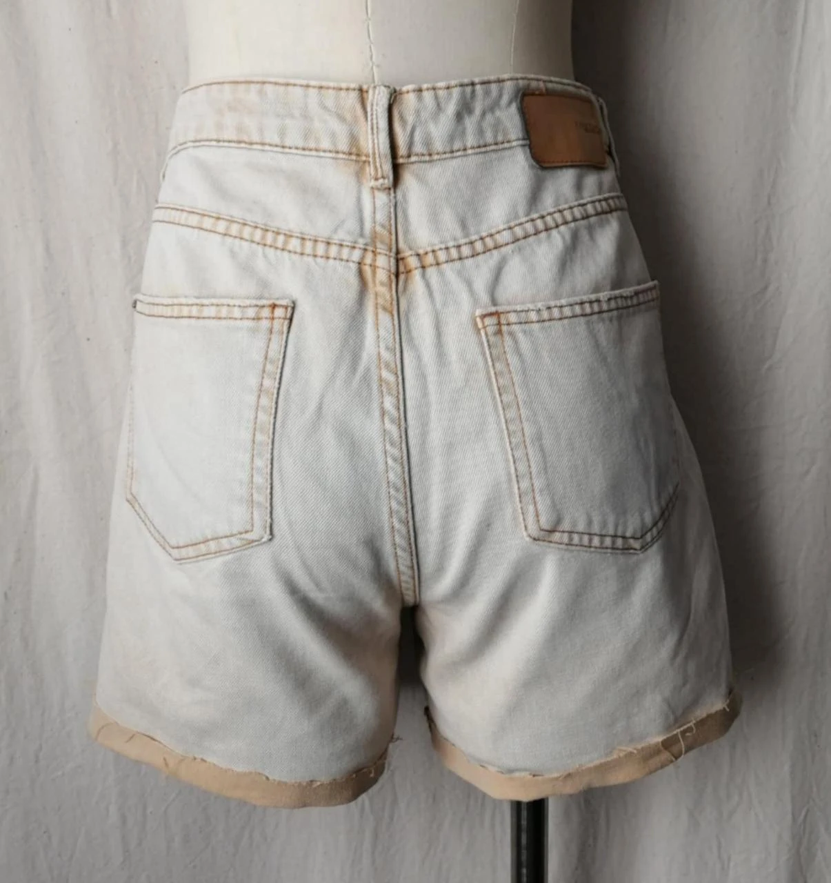 Shorts jeans de cintura alta com lavagem pêssego modelo vintage Marcel "Promod" – photo 7